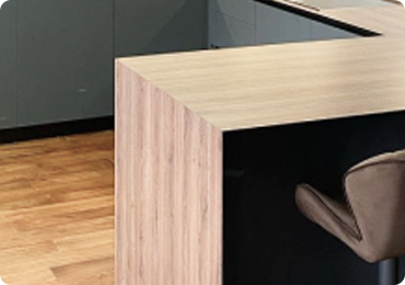 Приклеивание боковой детали